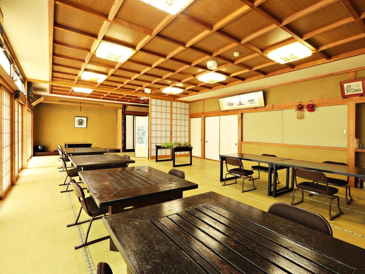富山県 よしのや旅館 난토 외부 사진