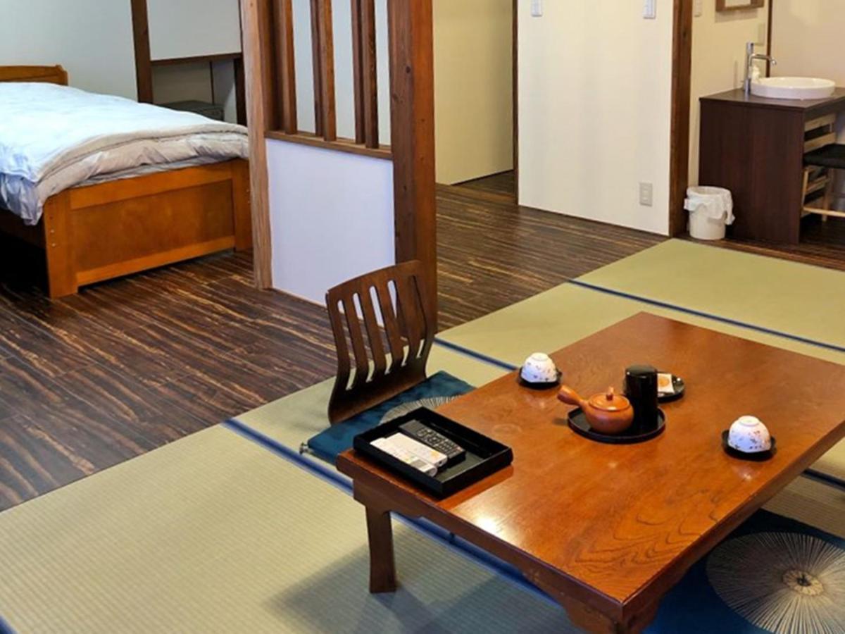 富山県 よしのや旅館 난토 외부 사진