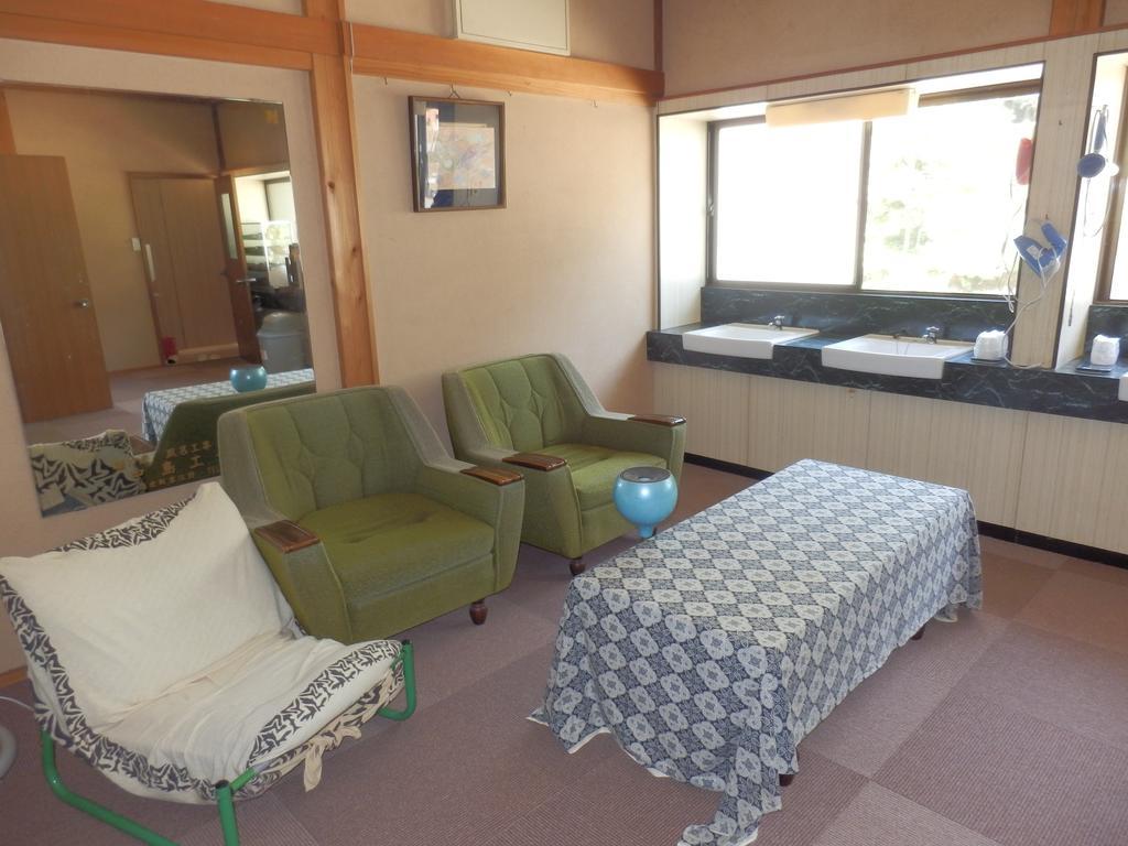富山県 よしのや旅館 난토 외부 사진