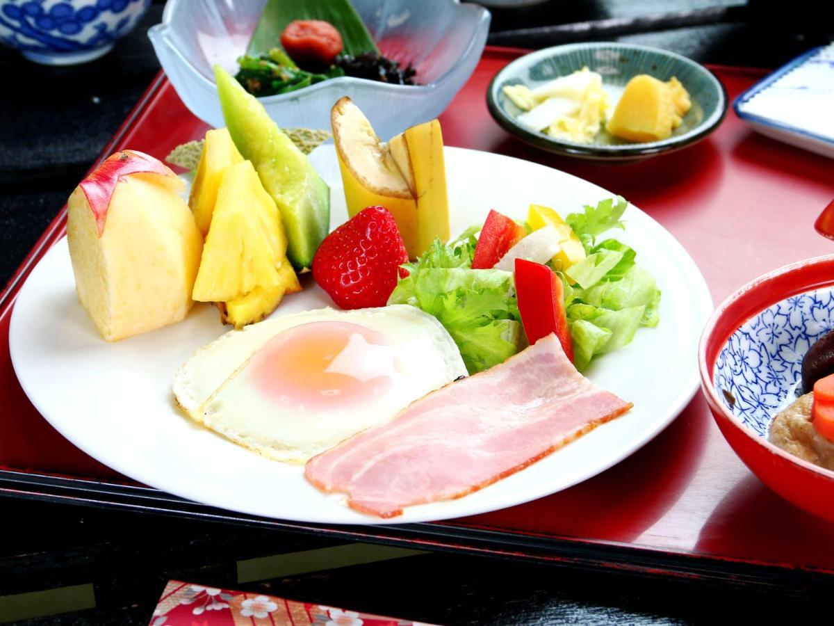 富山県 よしのや旅館 난토 외부 사진